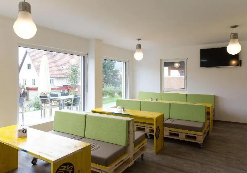 Smart Motel