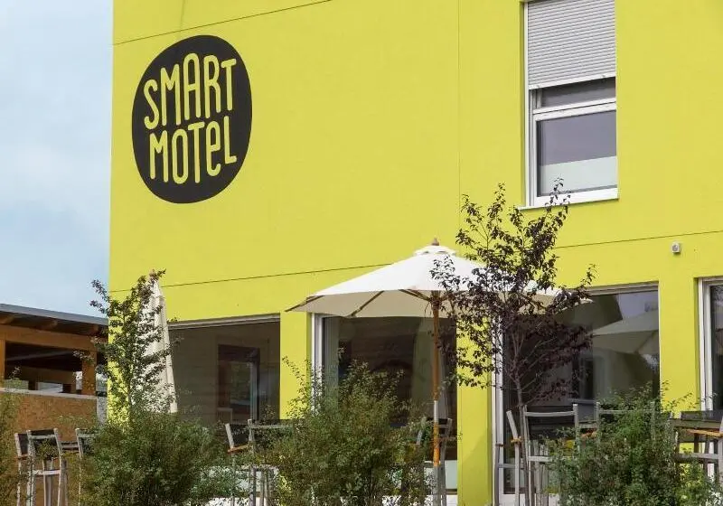 Smart Motel