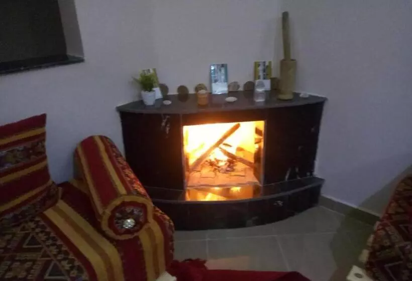 Retkeilymaja Gite Vanadenite