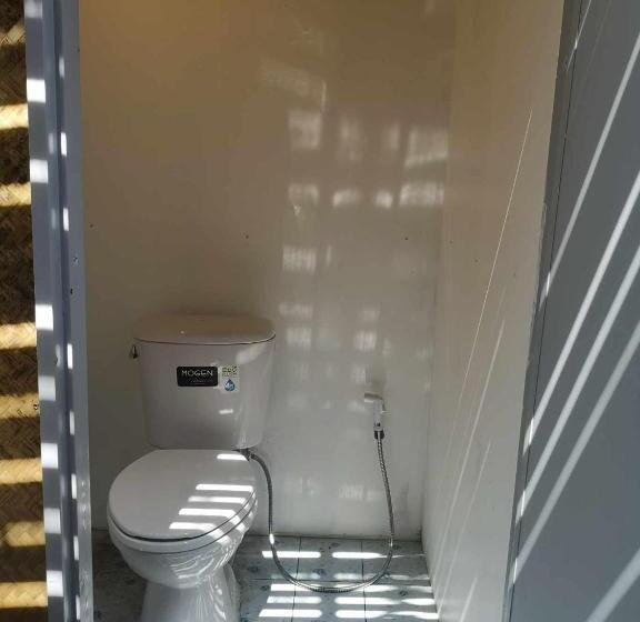 הוסטל Nahm Khao Sok