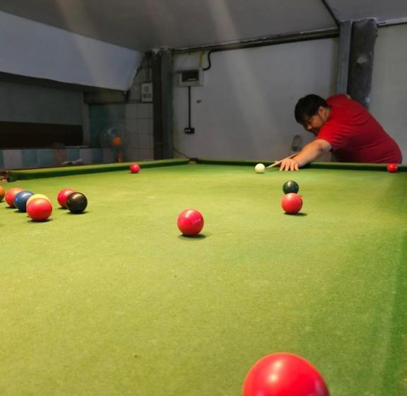 הוסטל Nahm Khao Sok