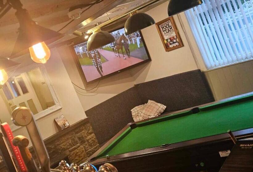 הוסטל The White Lion Inn