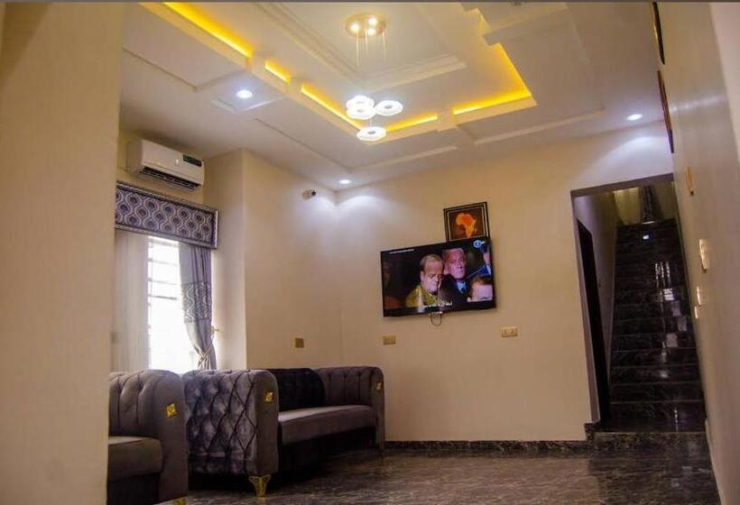 Barloc Hotel And Suites