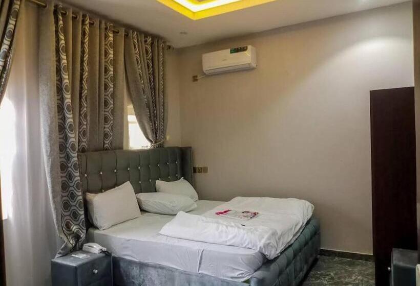 Barloc Hotel And Suites