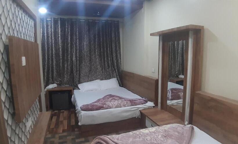 בית מלון כפרי Gupta Avenue