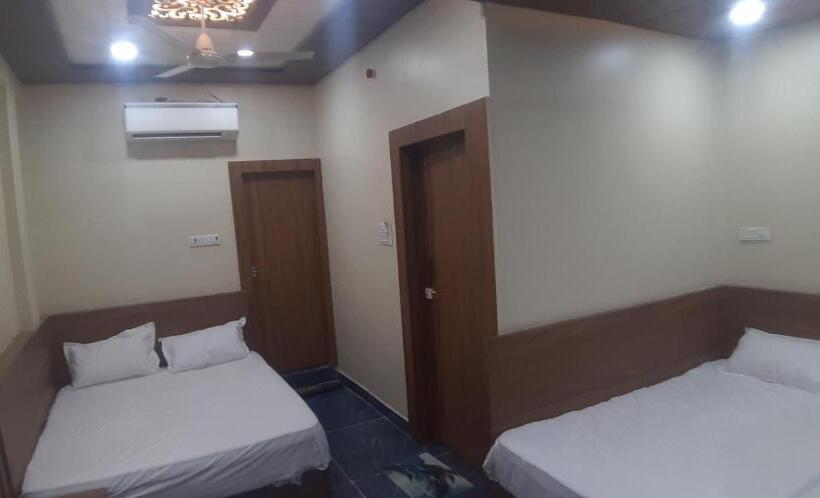 בית מלון כפרי Gupta Avenue