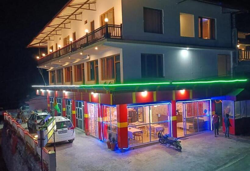 ホテル Himalaya View & Restaurant