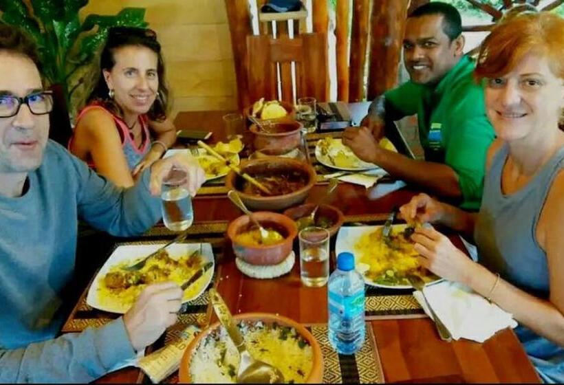 Hotelli Iluk Villa Buduruwagala