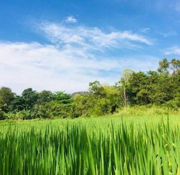 Hotelli Iluk Villa Buduruwagala