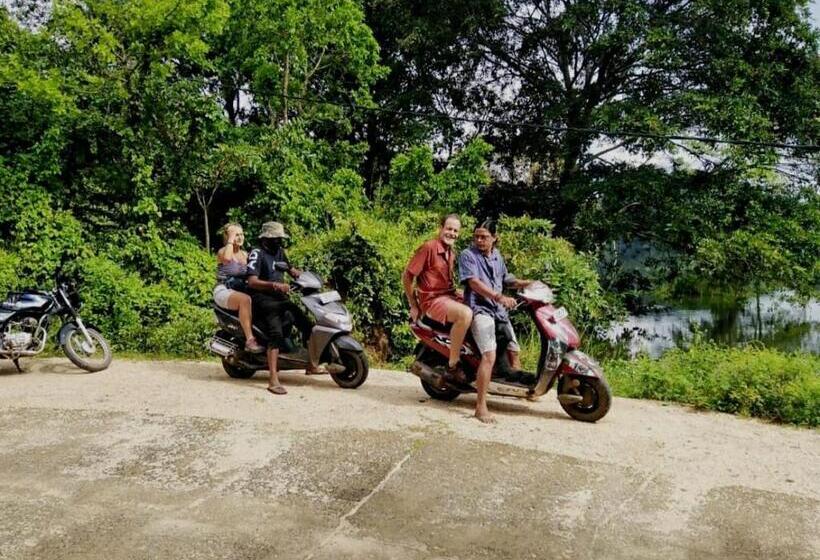 Hotelli Iluk Villa Buduruwagala