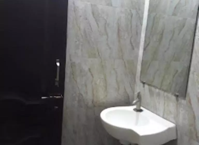 ホテル Parth Inn, Wardha