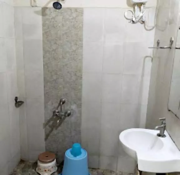 ホテル Parth Inn, Wardha