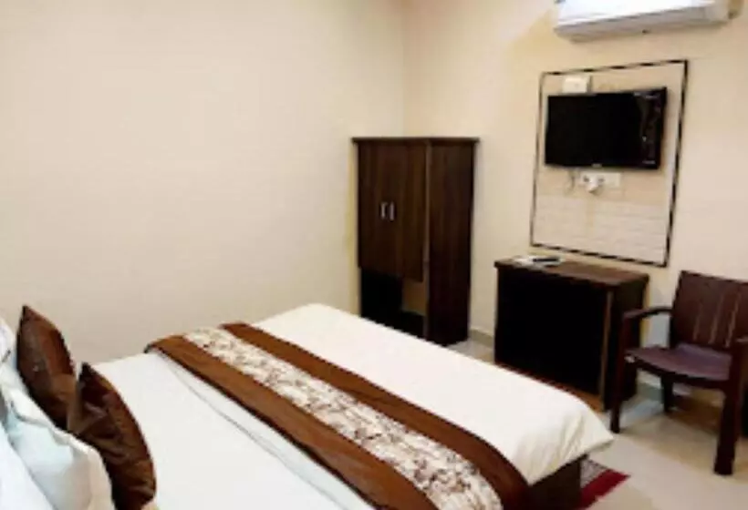 ホテル Parth Inn, Wardha
