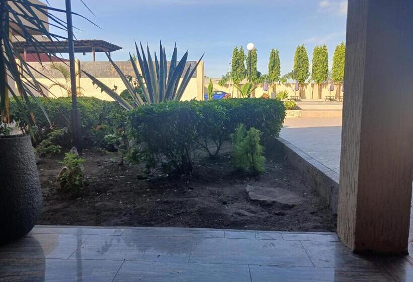 ホテル Relax Court