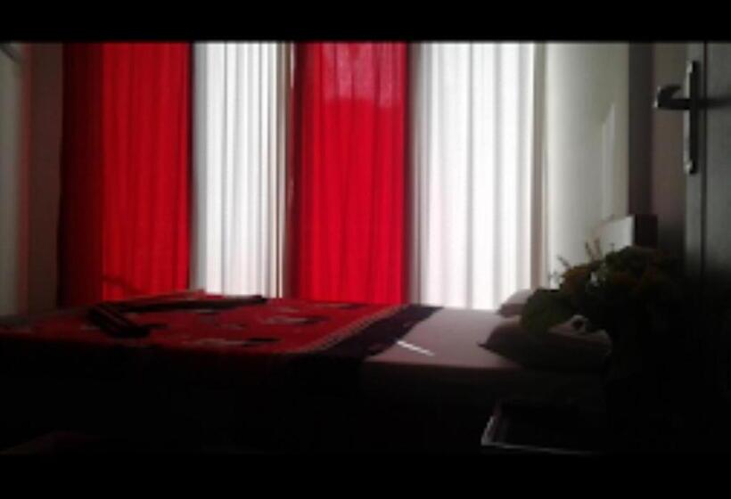 Отель Simon King Malvan