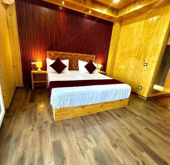 ホテル The Poplars Estate, Kasauli
