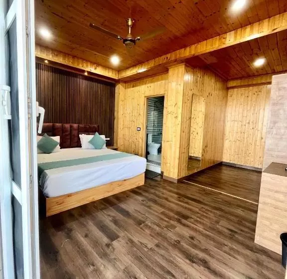ホテル The Poplars Estate, Kasauli