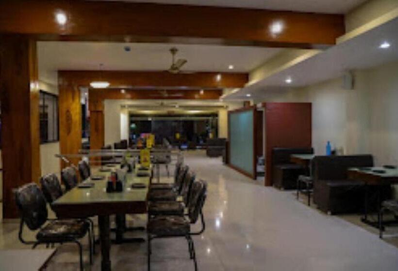 ホテル Vaibhav,akola