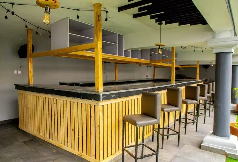 هتل Wingate Exotic