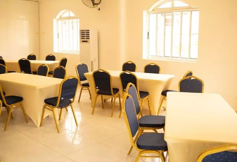 هتل Wingate Exotic