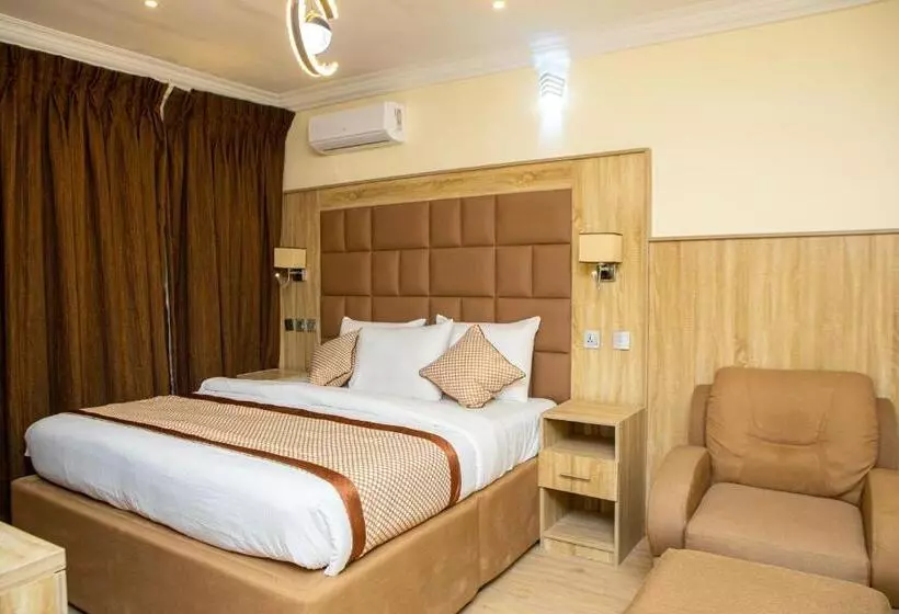 هتل Wingate Exotic