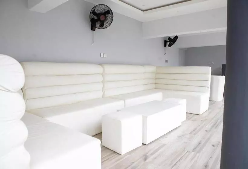 هتل Wingate Exotic