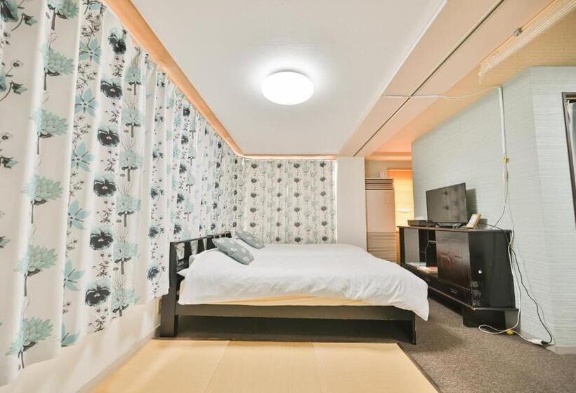 Hotel Yiyihouse Shinsaibashi