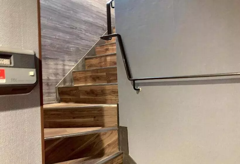 هتل Yiyihouse Shinsaibashi