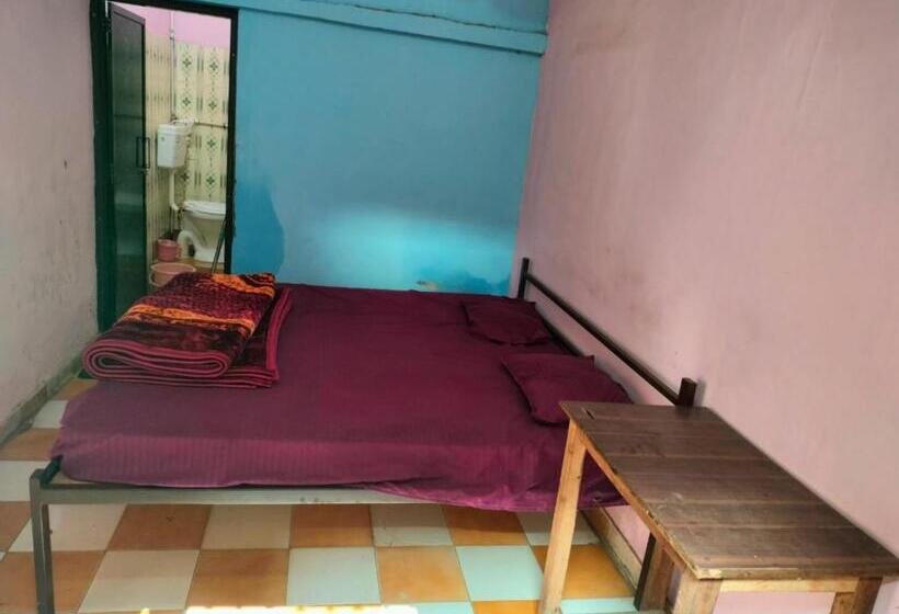 פנסיון Kanti Devi Seva Sadan