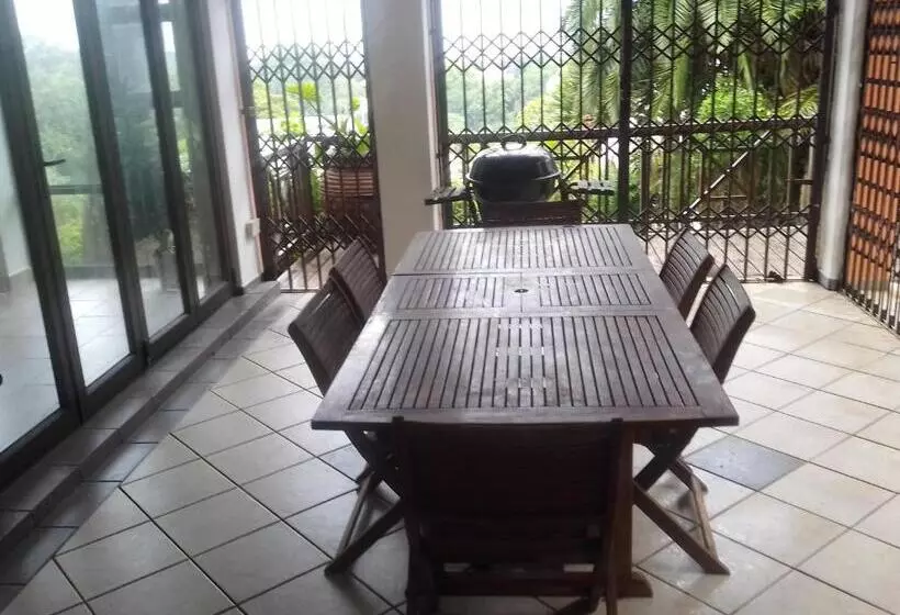 ペンション Marina Beach Guest House