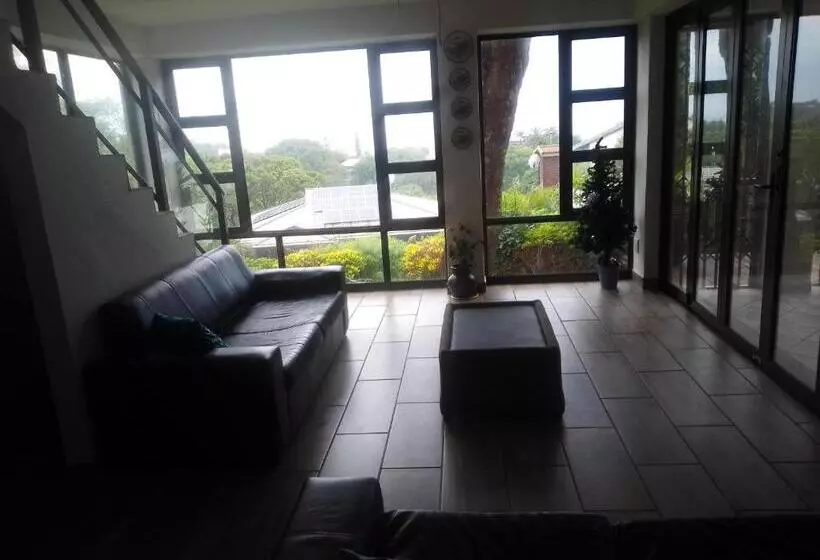 ペンション Marina Beach Guest House