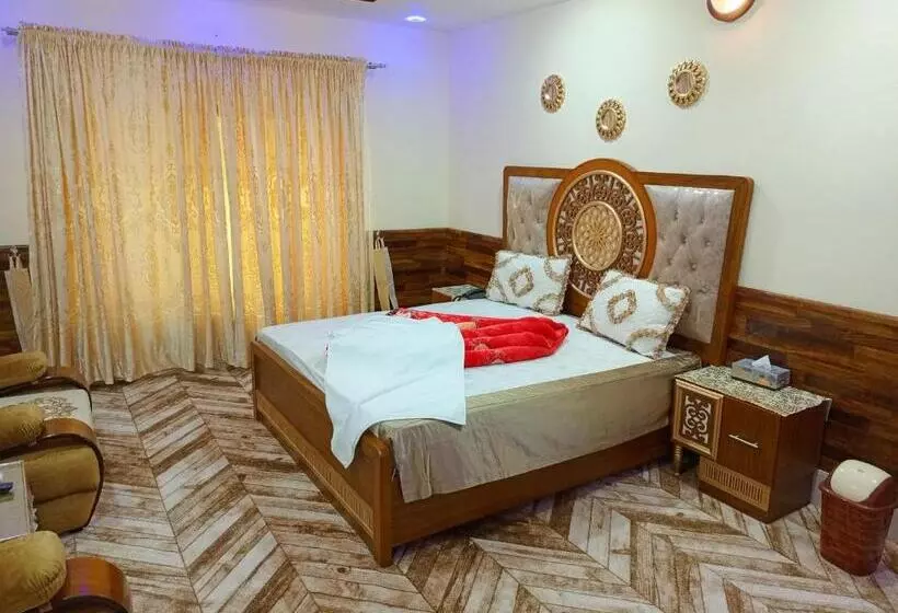 پانسیون Metro Guest House