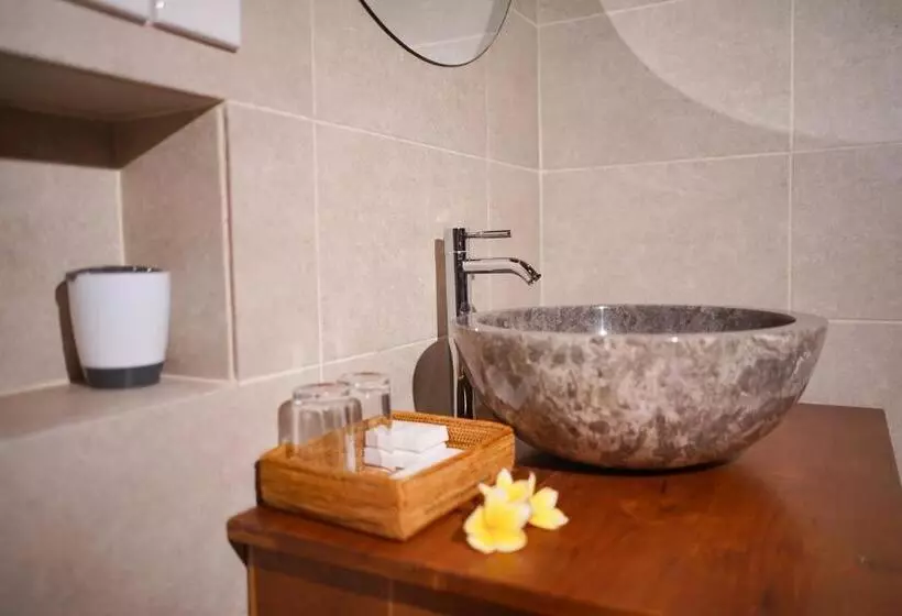 Majatalo Tiny S House