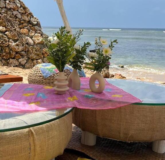 리조트 Solimar Seaside Cabanas