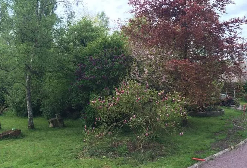 Aamiaismajoitus (B&B) Le Pont De Benneville