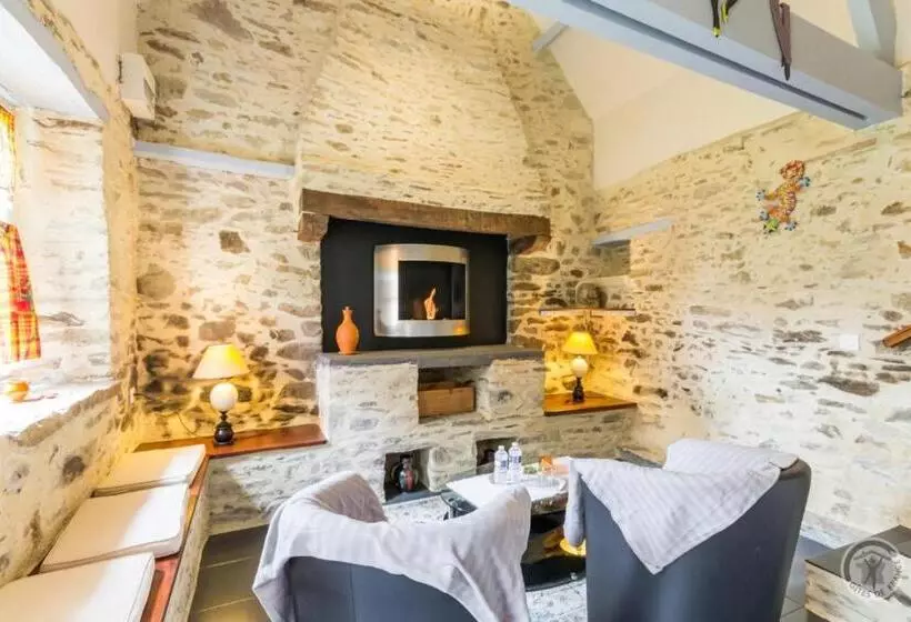 Aamiaismajoitus (B&B) Le Pont De Benneville