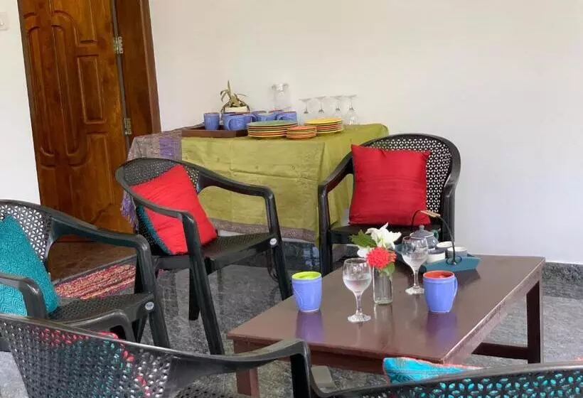 تختخواب و صبحانه Villa Mandala Guest House
