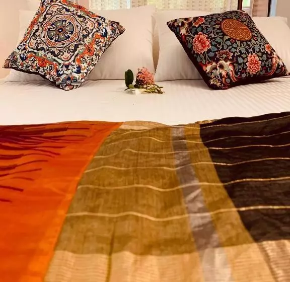 تختخواب و صبحانه Villa Mandala Guest House