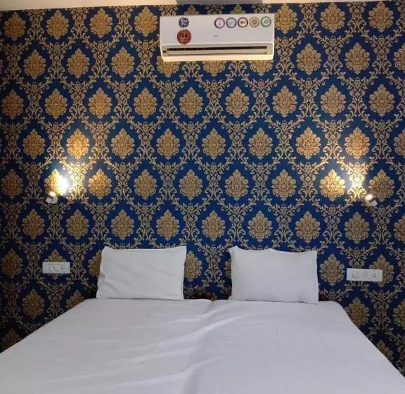 ホテル Budget Baga Beach Resort Goa
