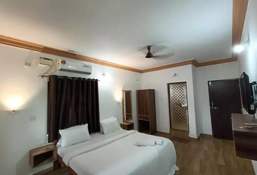 ホテル Budget Baga Beach Resort Goa