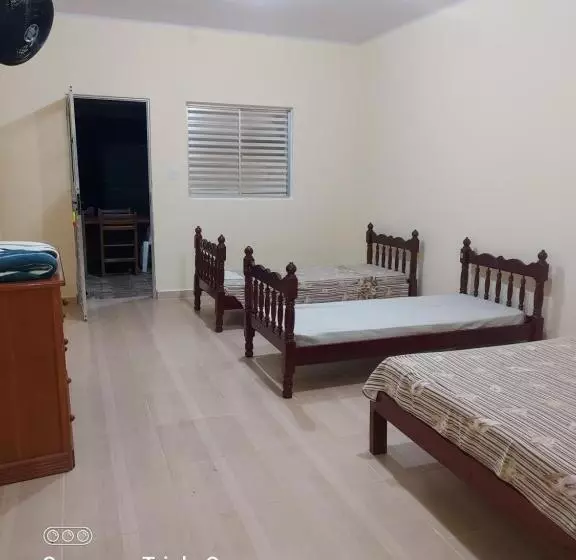 ホテル Pousada E Restaurante Frente Ao Mar