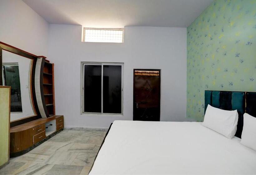 فندق Spot On Ljp Farm House