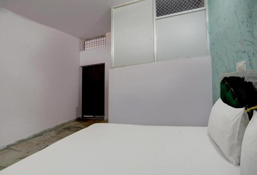 فندق Spot On Ljp Farm House