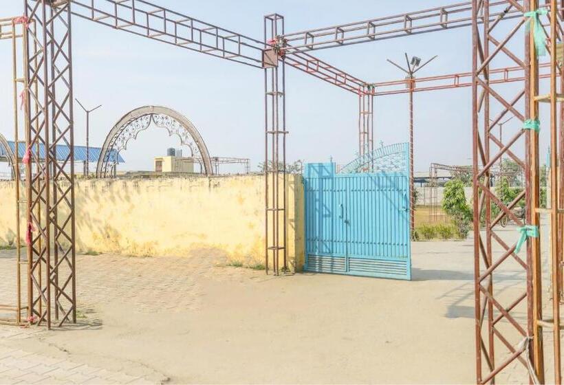 فندق Spot On Ljp Farm House