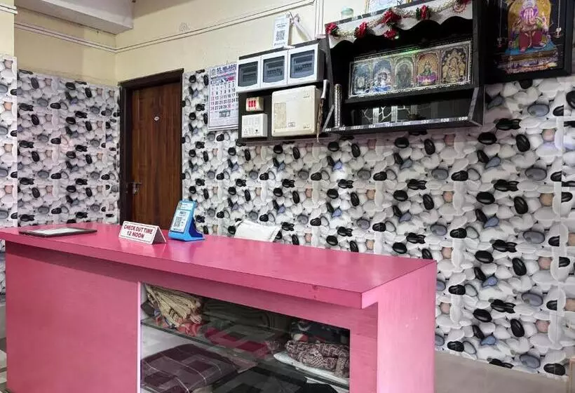 Hotelli Staymaker Naik Residency