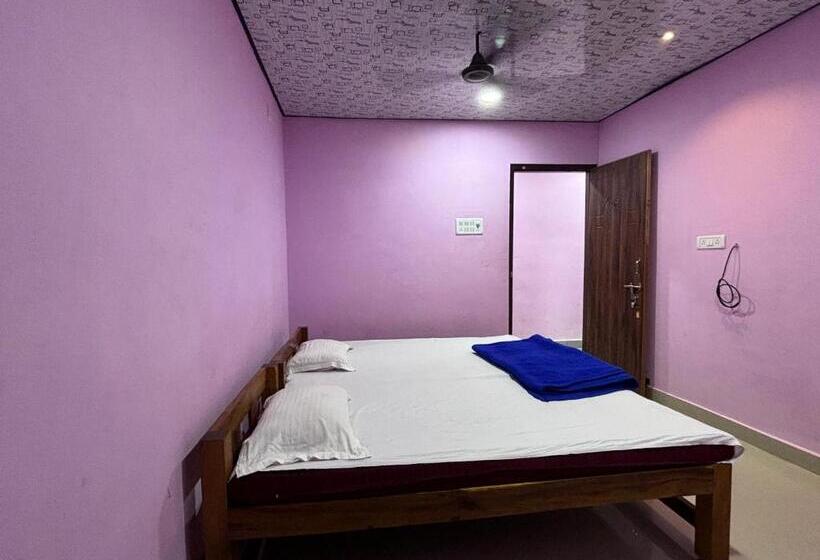 酒店 Staymaker Naik Residency