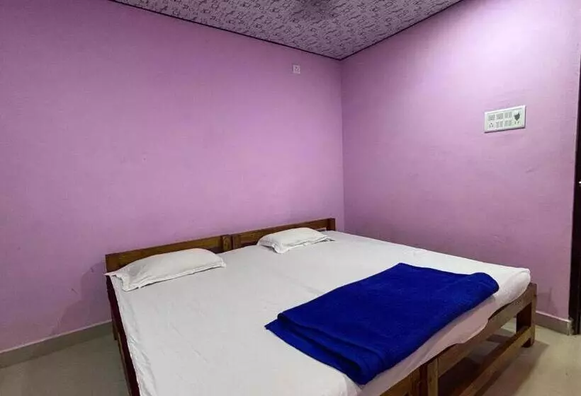 Hotelli Staymaker Naik Residency