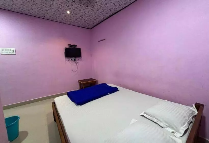Hotelli Staymaker Naik Residency