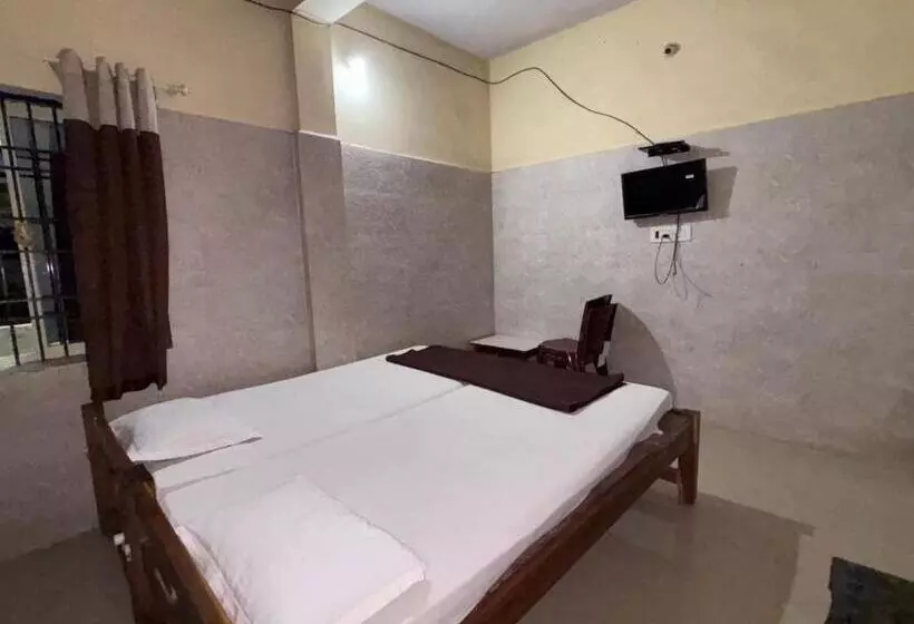 Hotelli Staymaker Naik Residency