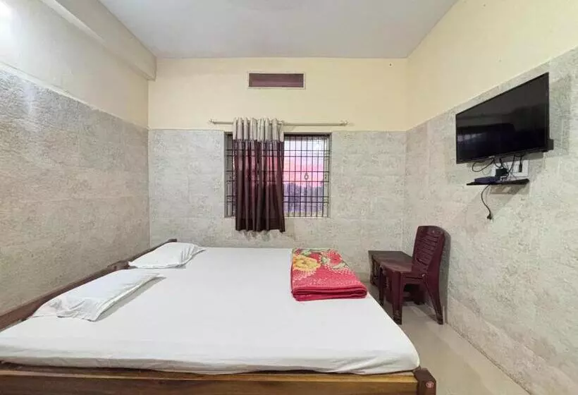 Hotelli Staymaker Naik Residency